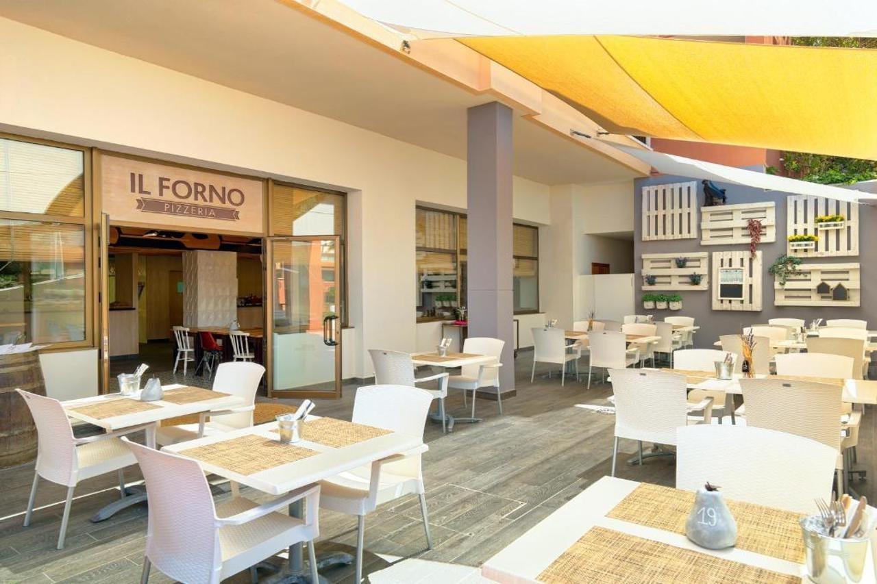 H10 Mediterranean Village Salou Eksteriør bilde