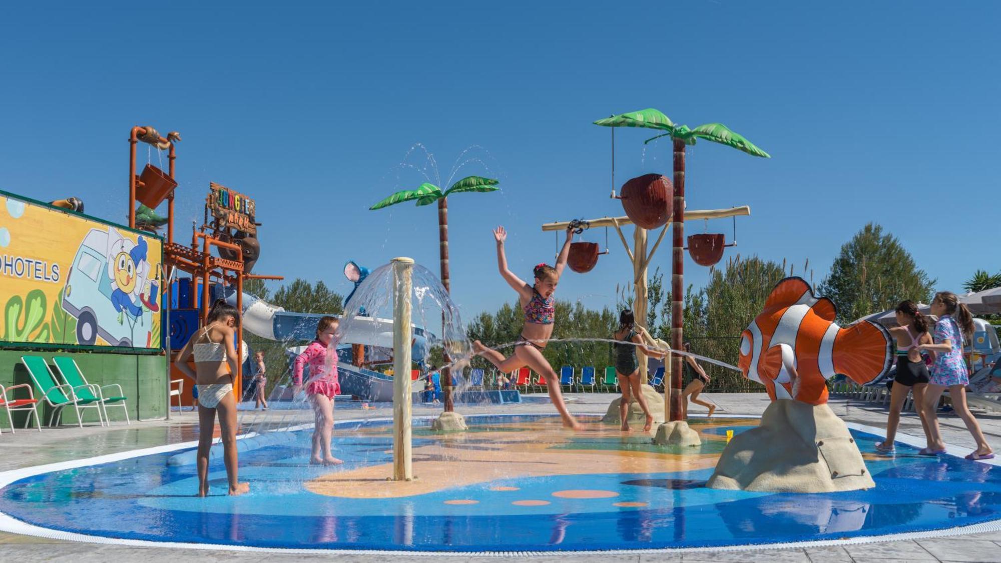 H10 Mediterranean Village Salou Eksteriør bilde